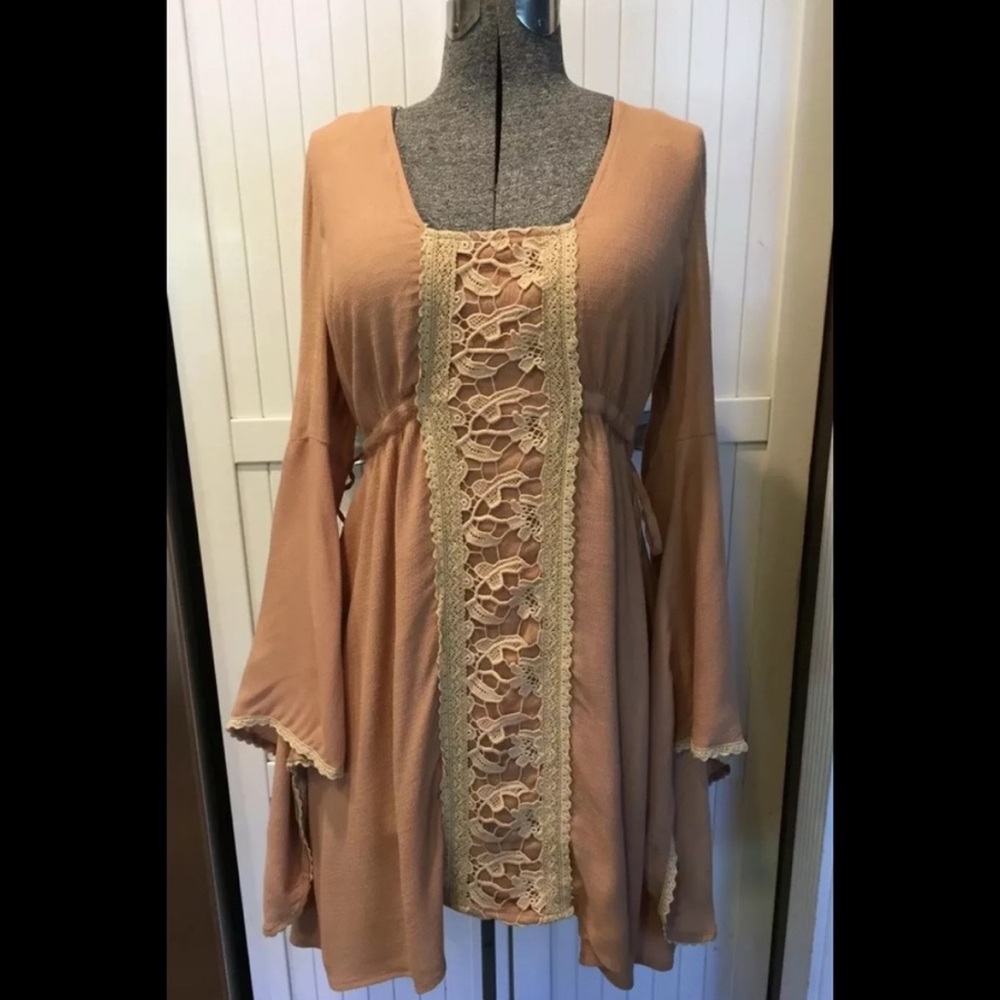 🔥Free People Lace Inset Bell Sleeve Tunic Dress🔥